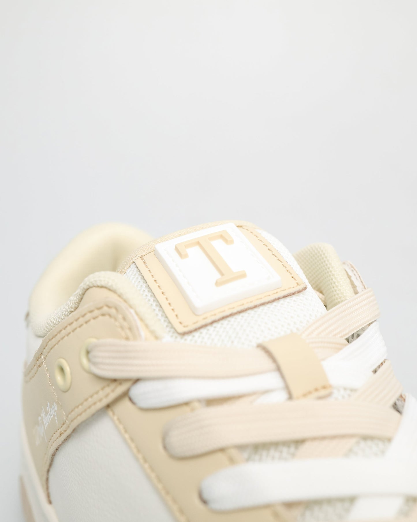 TBB025L Ladies Sneakers