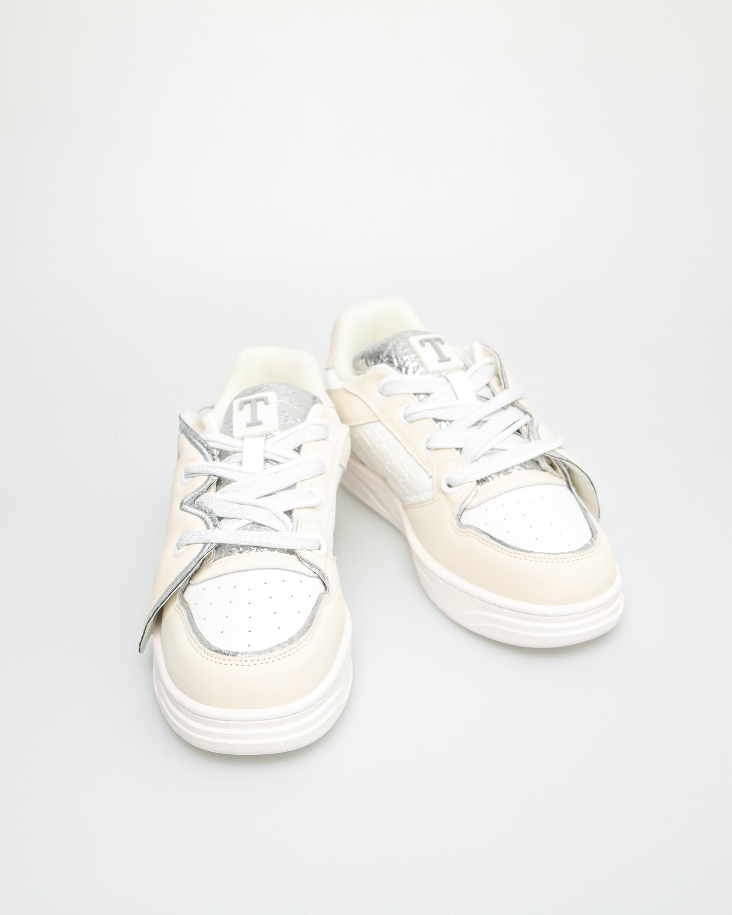 TBB026L Ladies WingStrike Sneakers