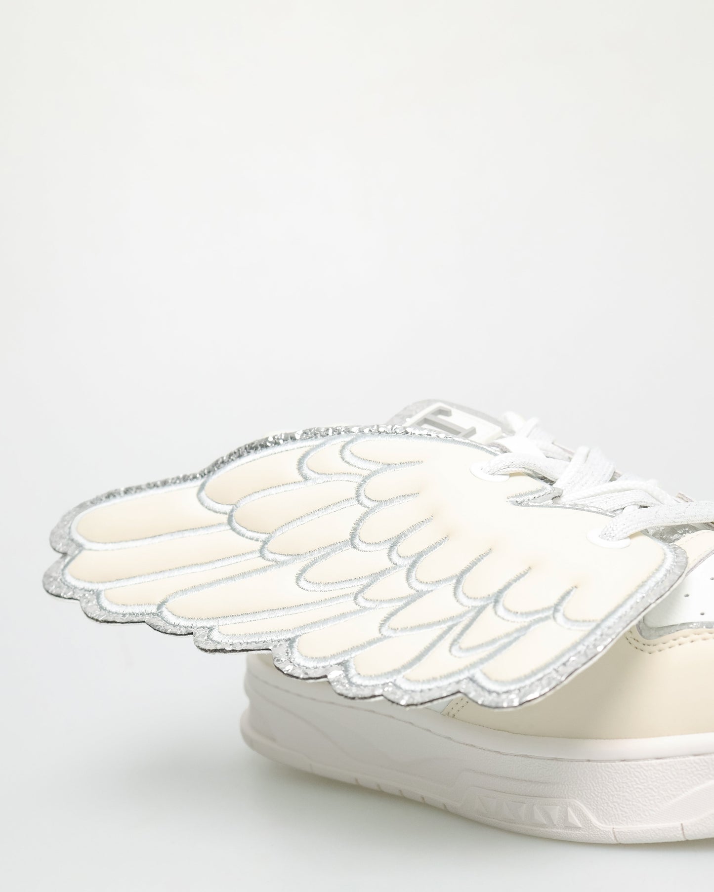 TBB026L Ladies WingStrike Sneakers