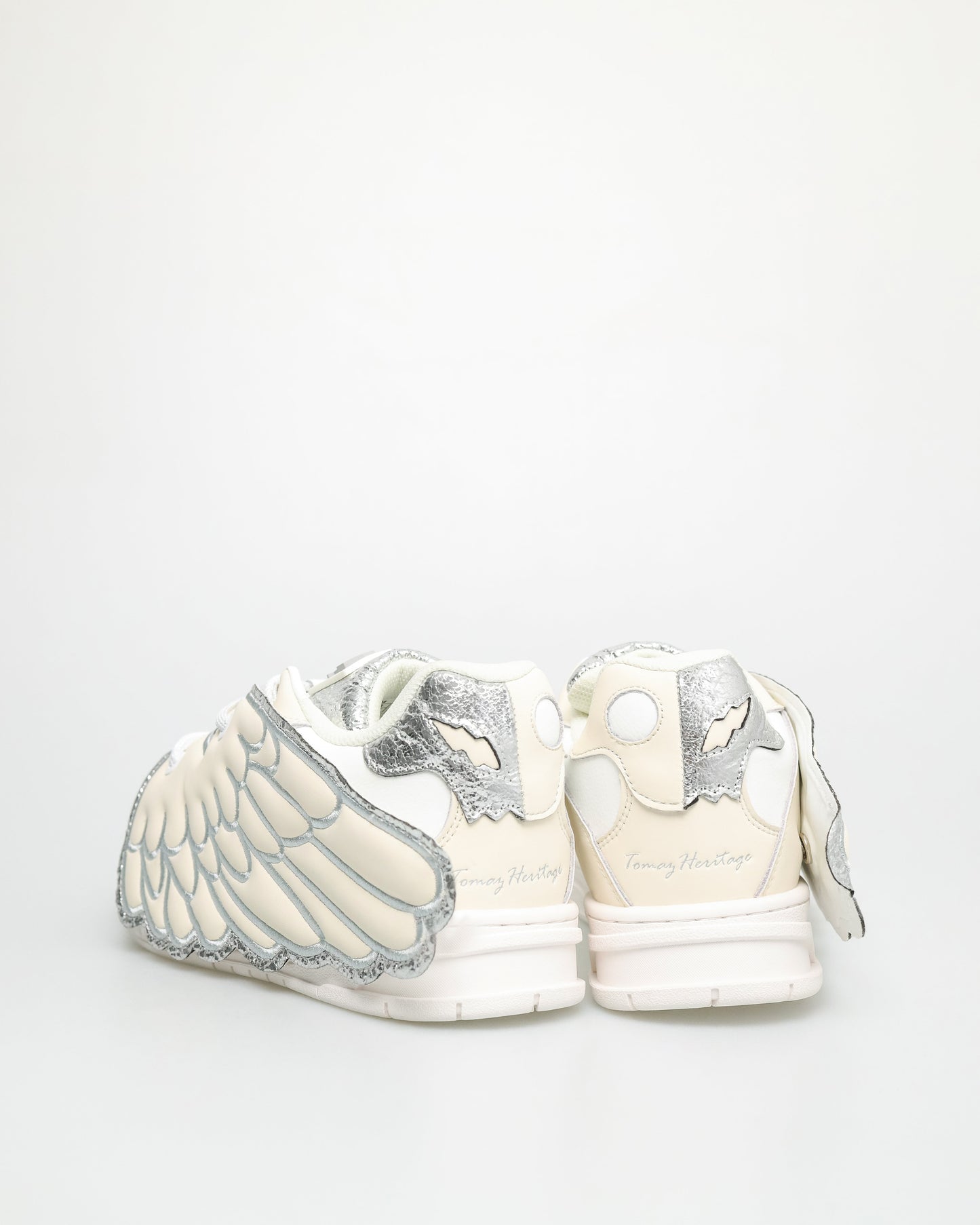 TBB026L Ladies WingStrike Sneakers